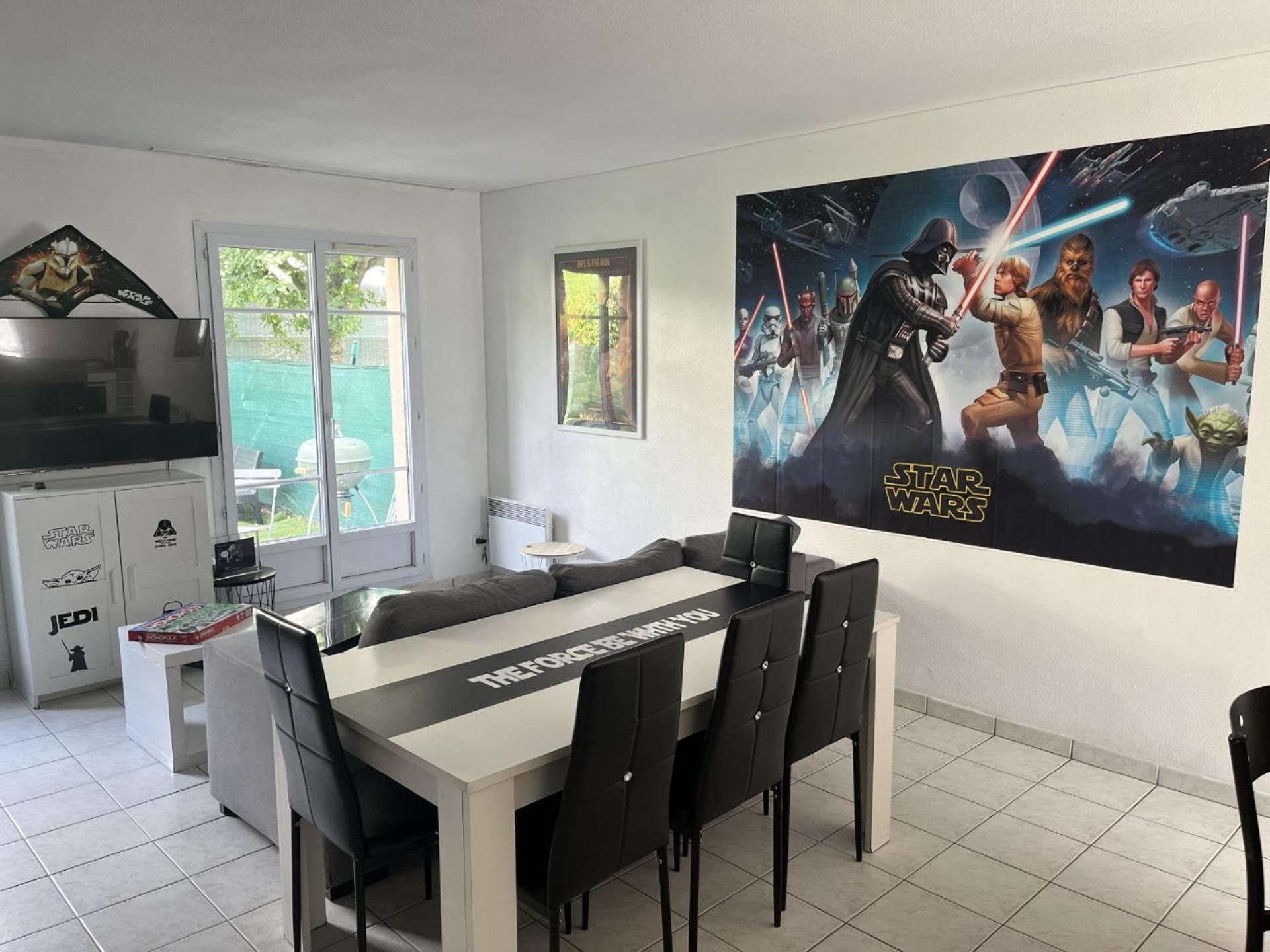 מאני-לה-הונגרה Maison Agreable Pour 6 A 5 Mm De Disney מראה חיצוני תמונה